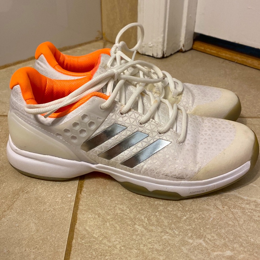 Adidas white tennis shoes size 7 - Picture 2 of 3